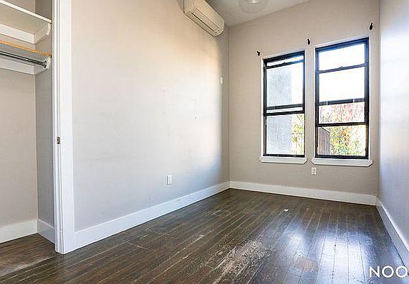 5th image of 1491 Gates Ave APT 3L