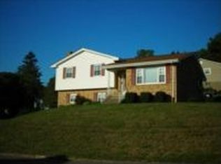 1909 School Ave, Wheeling, WV 26003