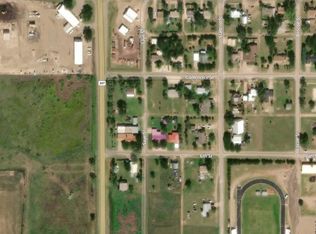 504 Stalbird St, Silverton, TX 79257