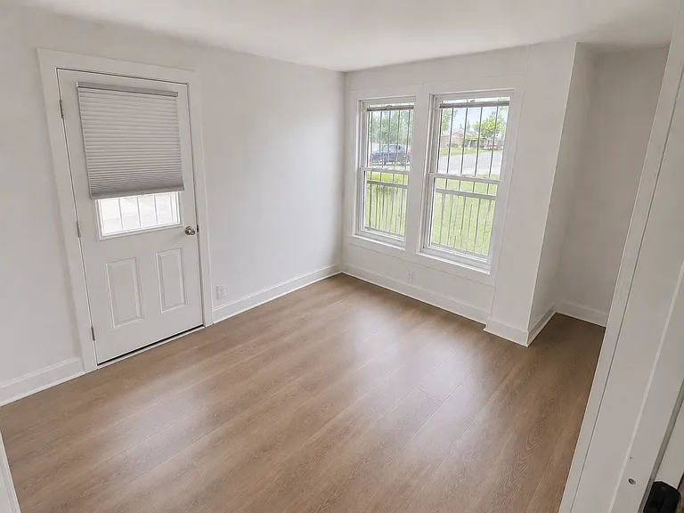 206 Saint Matthews Rd — Photo 6
