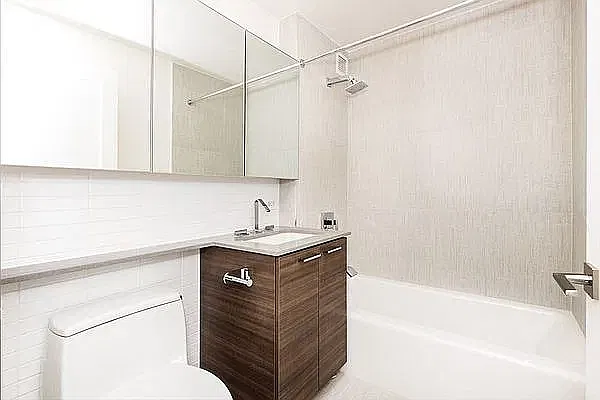240 East 86th Street — Photo 4