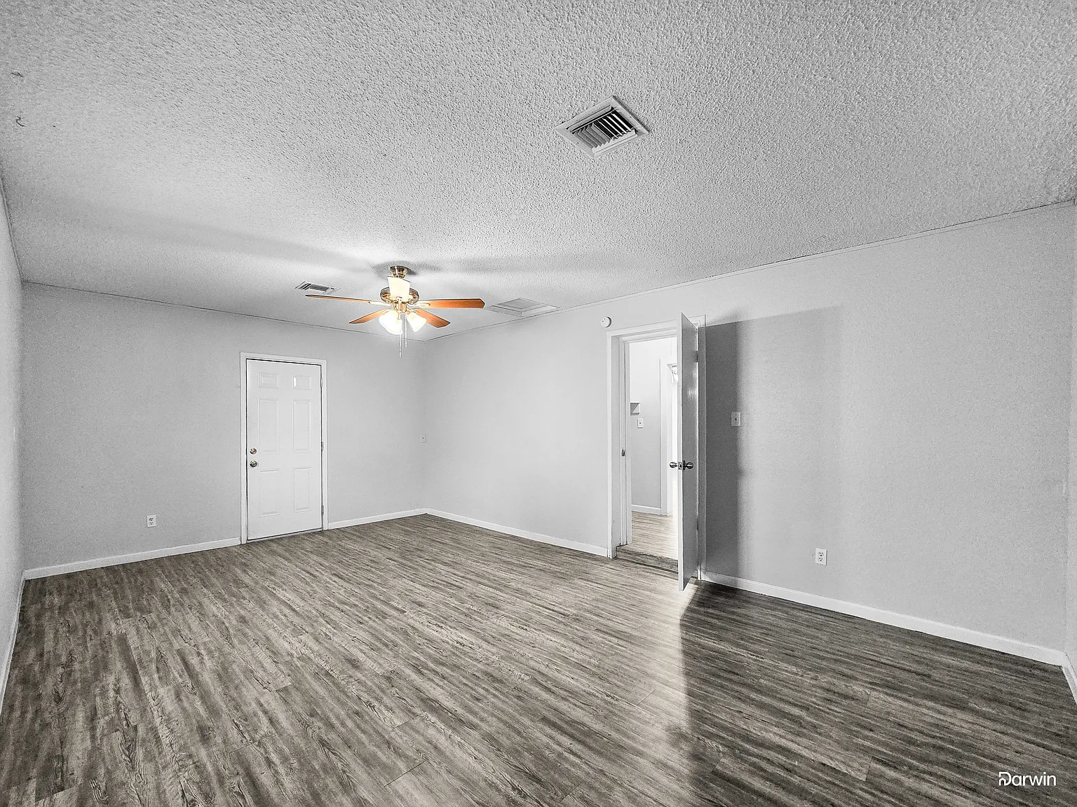 3 bed, 2.0 bath, 1879 sqft, $2,205 — Photo 4