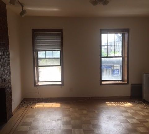 5th image of 162 7th Ave APT 1B