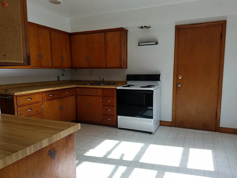1515 Chandler St #2 — Photo 5