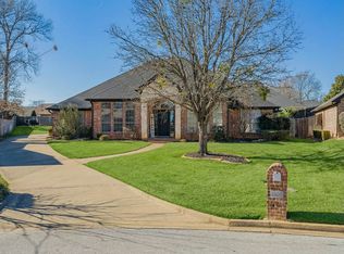 1605 Spyglass Dr, Longview, TX 75605
