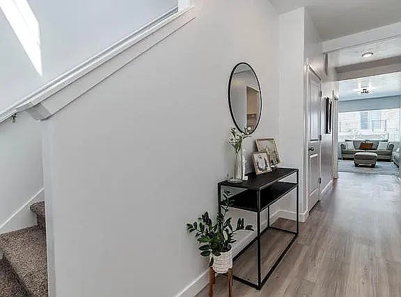937 E Mecham Ave — Photo 3