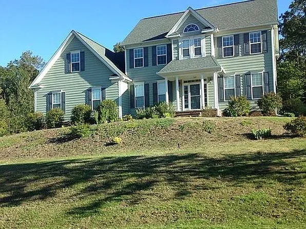 7525 Wilkins Dr, Fayetteville, NC 28311
