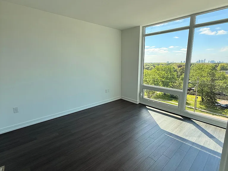 4000 Eglinton Ave W #622 — Photo 14