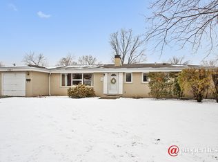 1021 Pfingsten Rd, Glenview, IL 60025