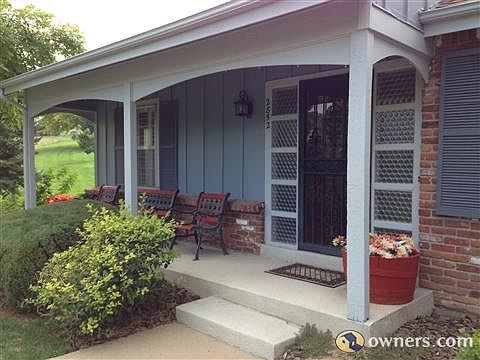 End unit with green belt access