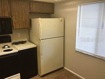 3rd image of 208 Nina Way #3