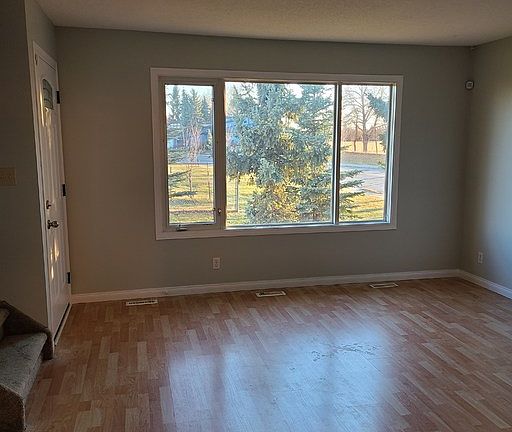 4th image of 11389 22nd Ave NW