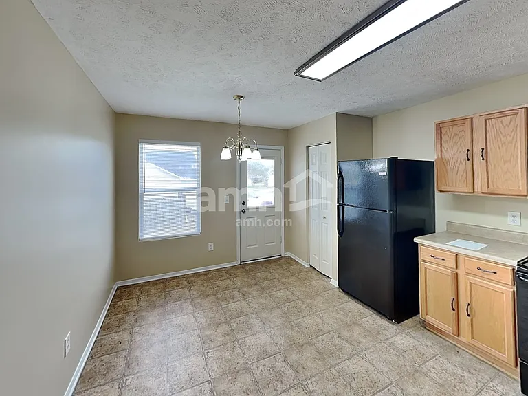 5000 Hancock Cir — Photo 5