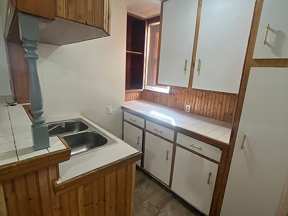 3rd image of 38 Stoneland Rd #1A