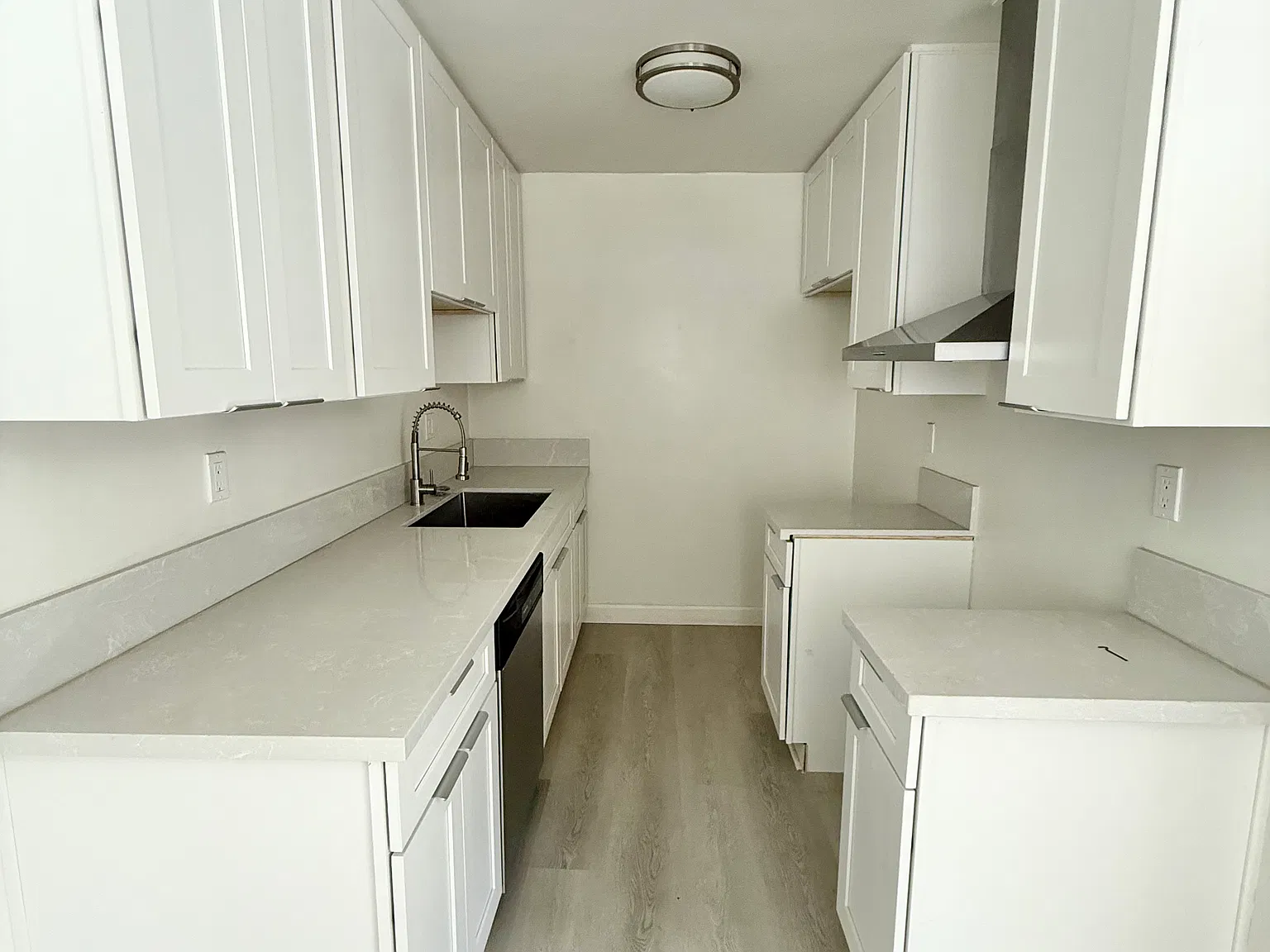 1 bed, 565 sqft, $1,850 — Photo 1