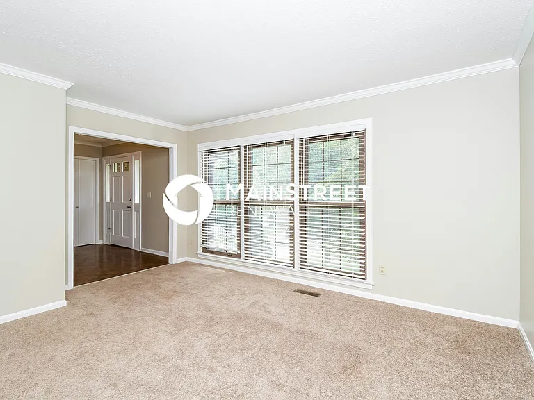 8105 Thornwood Rd — Photo 8