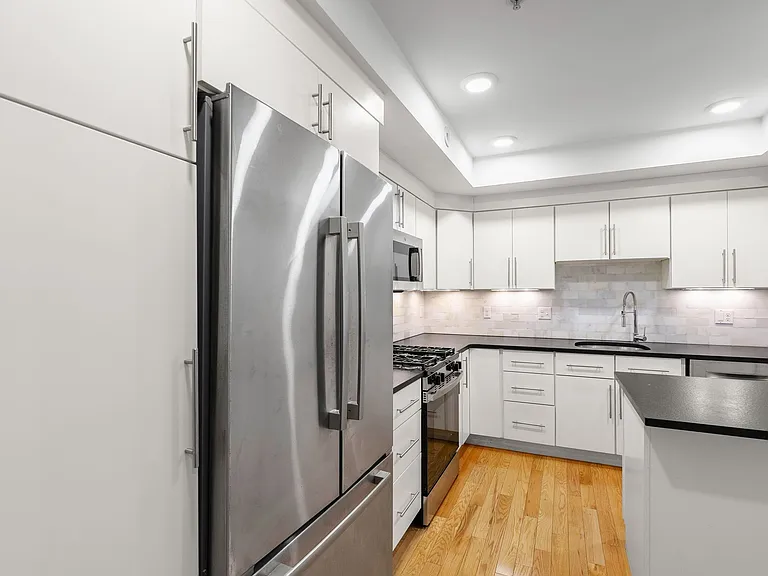 157 Hancock St #2 — Photo 3