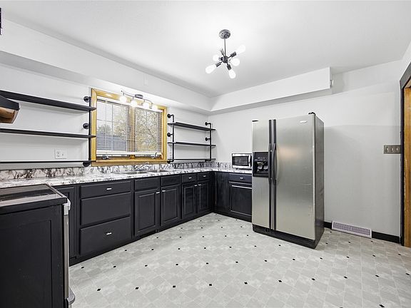 5th image of 1344 J Ave NE
