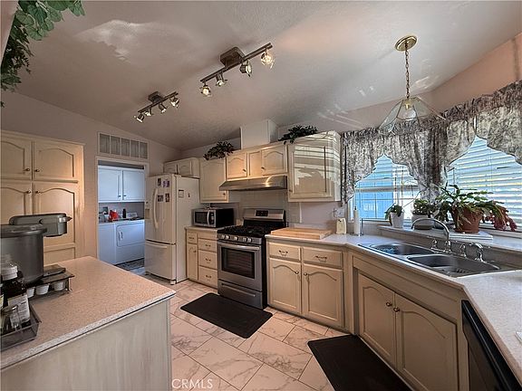 3rd image of 1550 Rory Ln Space 261