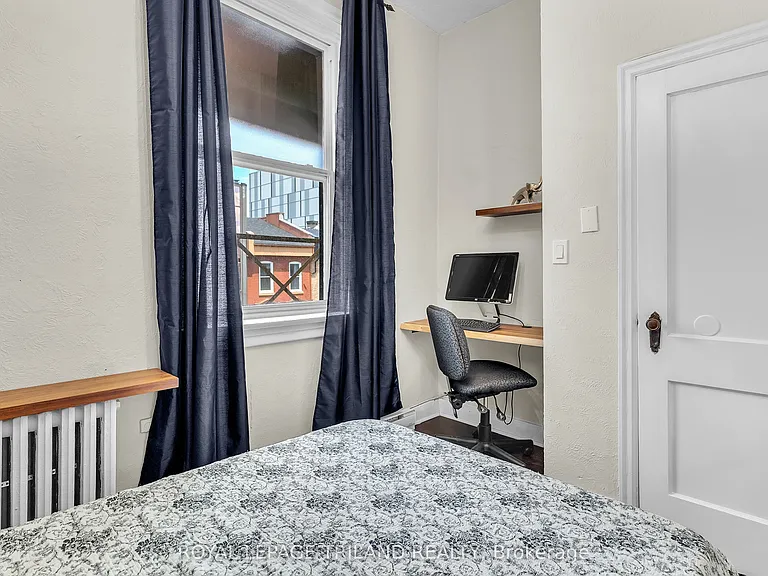 111 Dundas St #6 — Photo 9