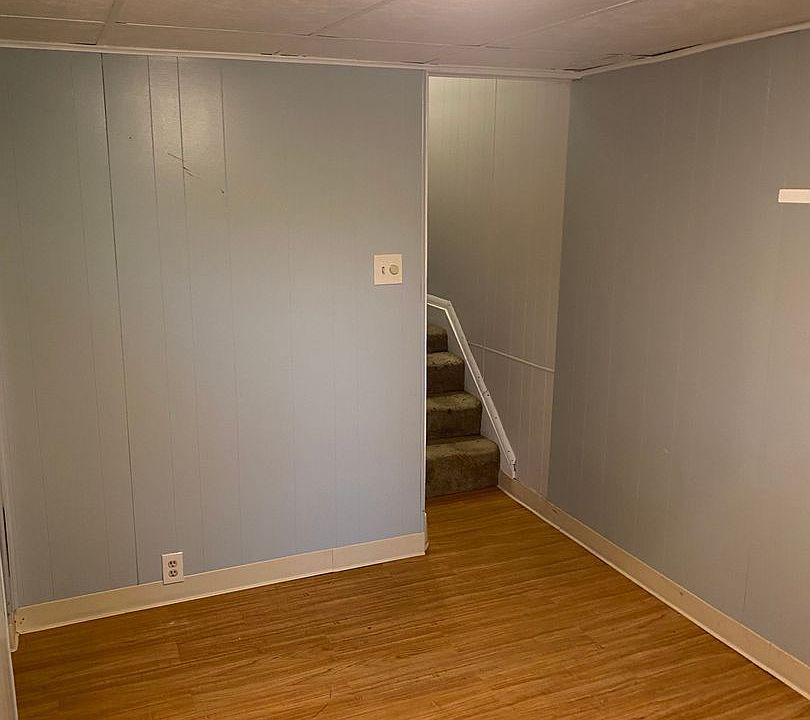 2nd image of 7928 1/2 Lloyd Ave