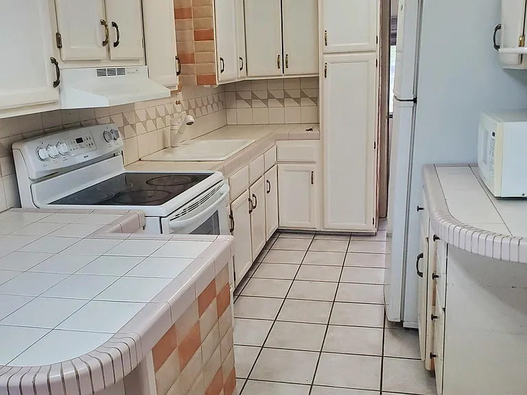 816 Topeka St #1 — Photo 7
