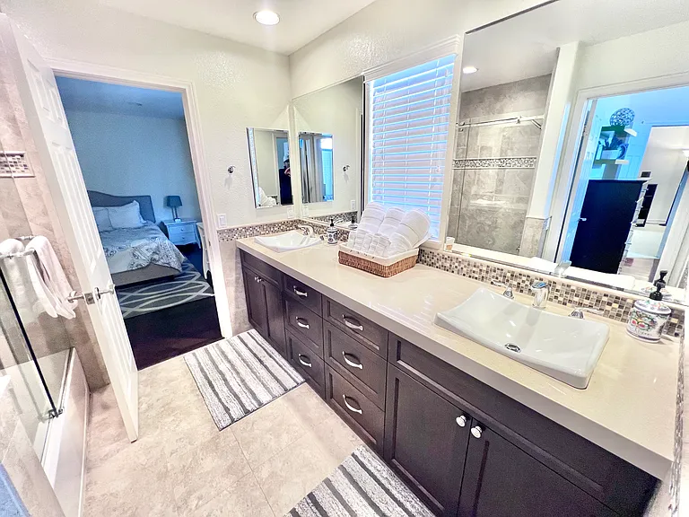 12828 Harwick Ln — Photo 31