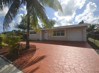 6530 NW 27th St, Sunrise, FL 33313