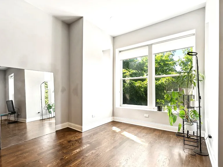 2204 W Warren Blvd #3 — Photo 2