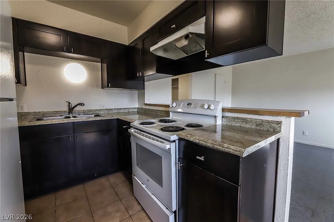 2 bed, 1.0 bath, 1000 sqft, $1,000 — Photo 4