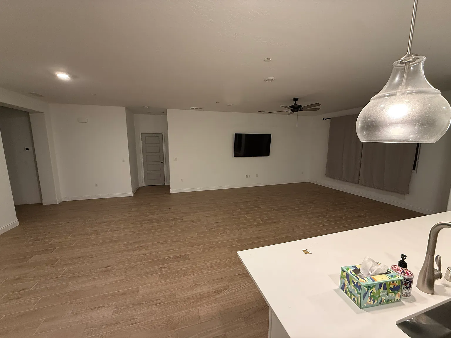 3 bed, 1635 sqft, $2,900 — Photo 4