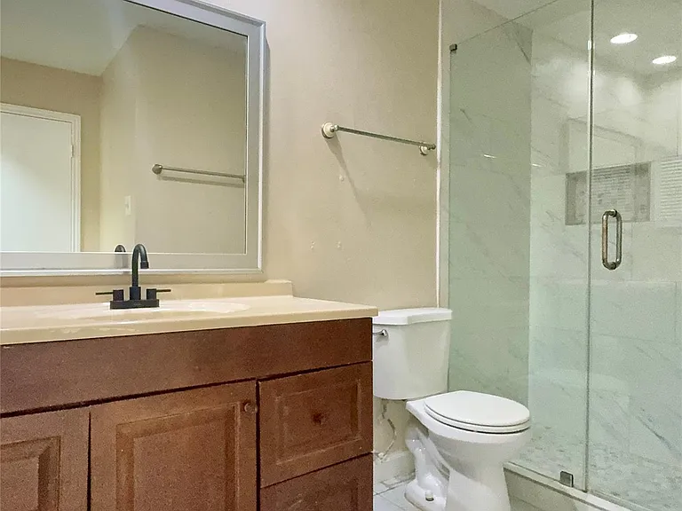 10249 Colony Ct — Photo 9