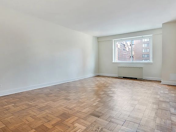 4th image of 200 E 71st St APT 16F