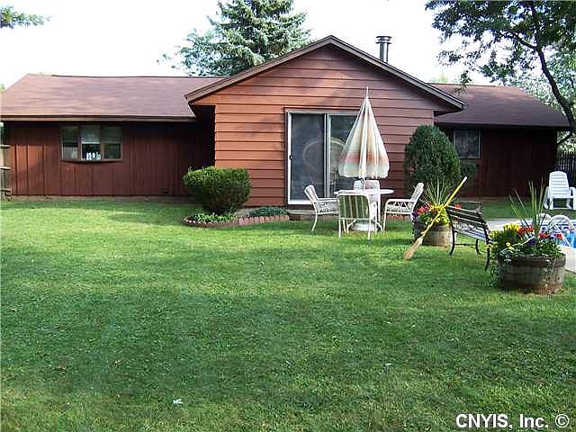 1st image of 210 Deerwood Dr