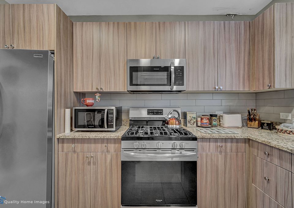 1st image of 7242 Jackson Blvd #1E