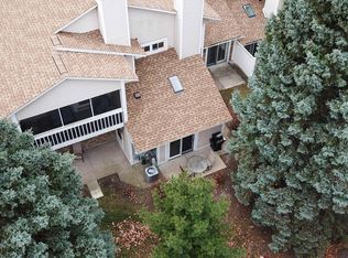 5324 Highpointe Dr, Bloomington, MN 55437