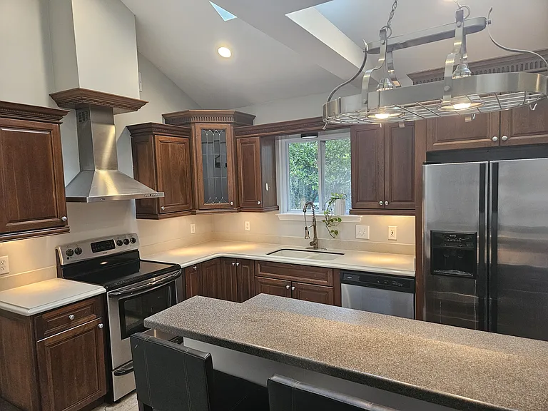 114 N Marsh Rd — Photo 4