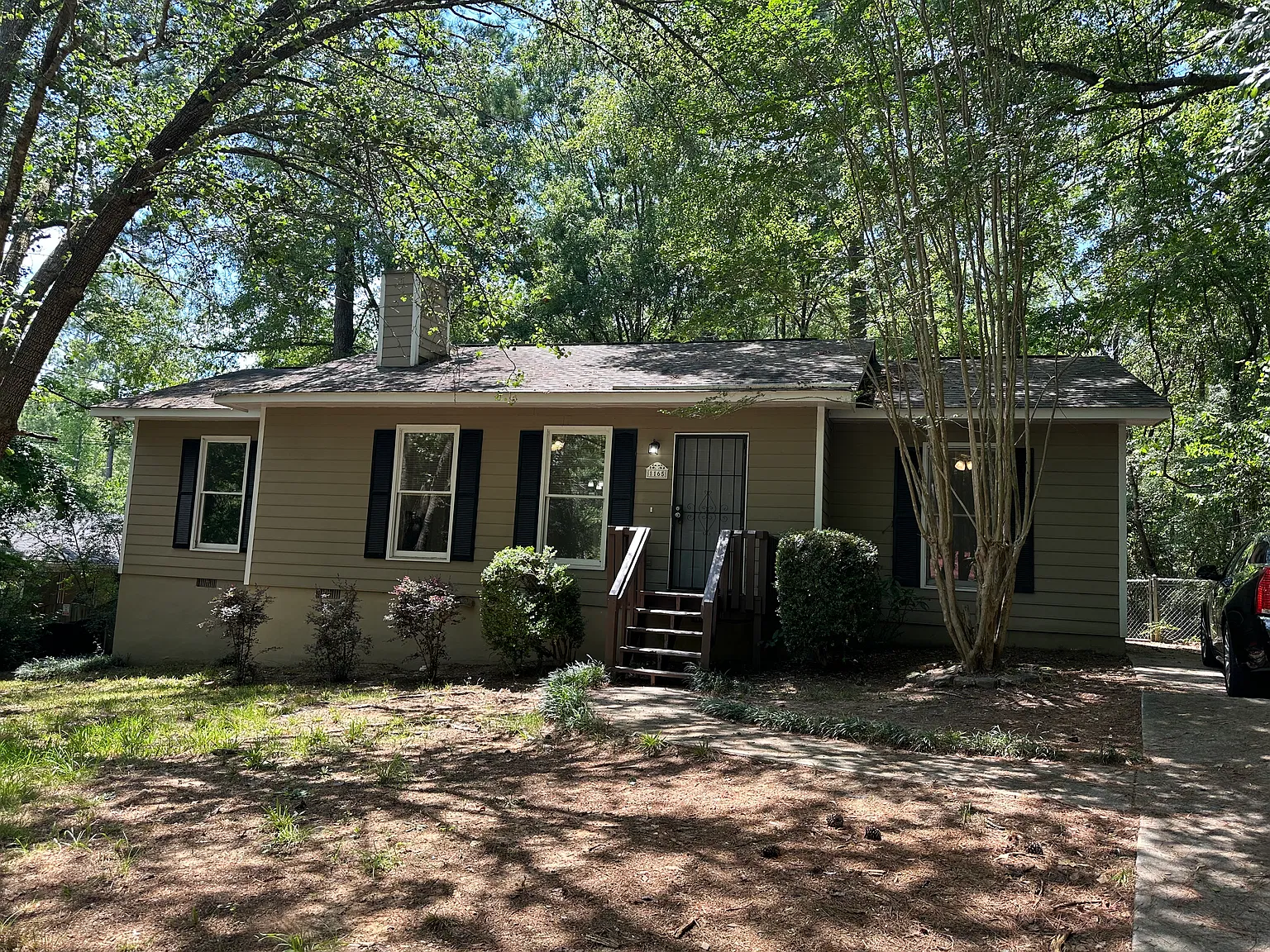 3 bed, 1188 sqft, $1,600 — Photo 1