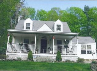 36 Warren Rd, Brimfield, MA 01010