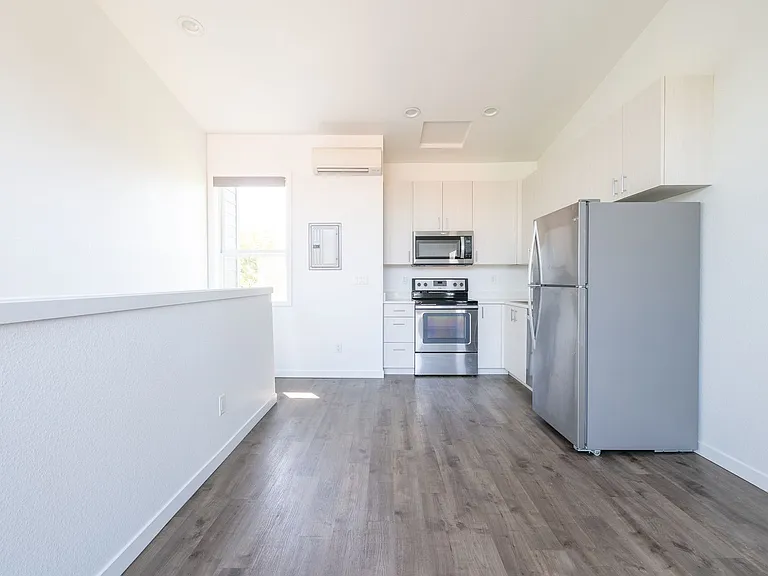 6056 SE 93rd Ave — Photo 4