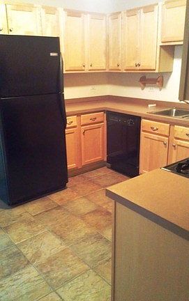 4th image of 165 Dover Dr APT 10