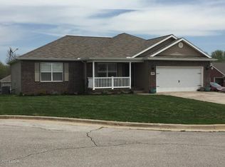 1306 Faith Ln, Carthage, MO 64836
