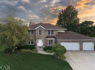 1011 E Ironwood Dr, Normal, IL 61761