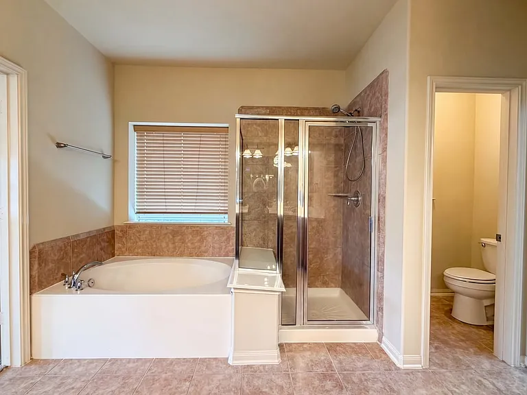 4715 Autumn Pine Ln — Photo 6