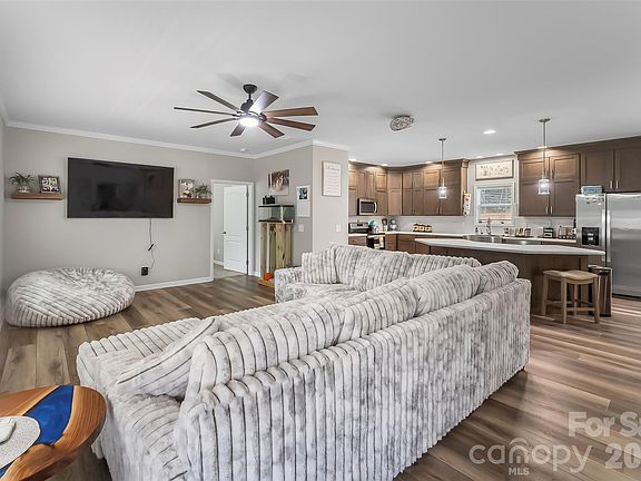 5th image of 3511 Randleman Rd