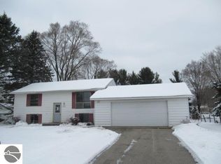 5924 Vance Rd, Grawn, MI 49637