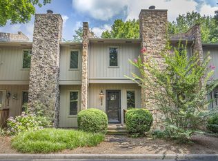 3436 Stonehenge Sq, Roanoke, VA 24018