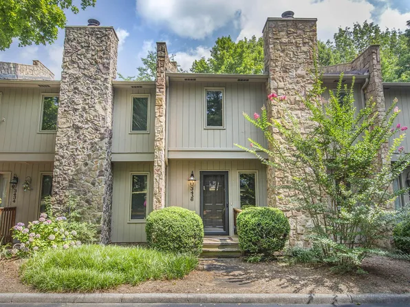 3436 Stonehenge Sq, Roanoke, VA 24018