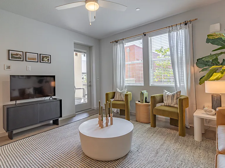 SOCO Apartments — Photo 10