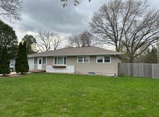 4126 Dwight Dr, Madison, WI 53704